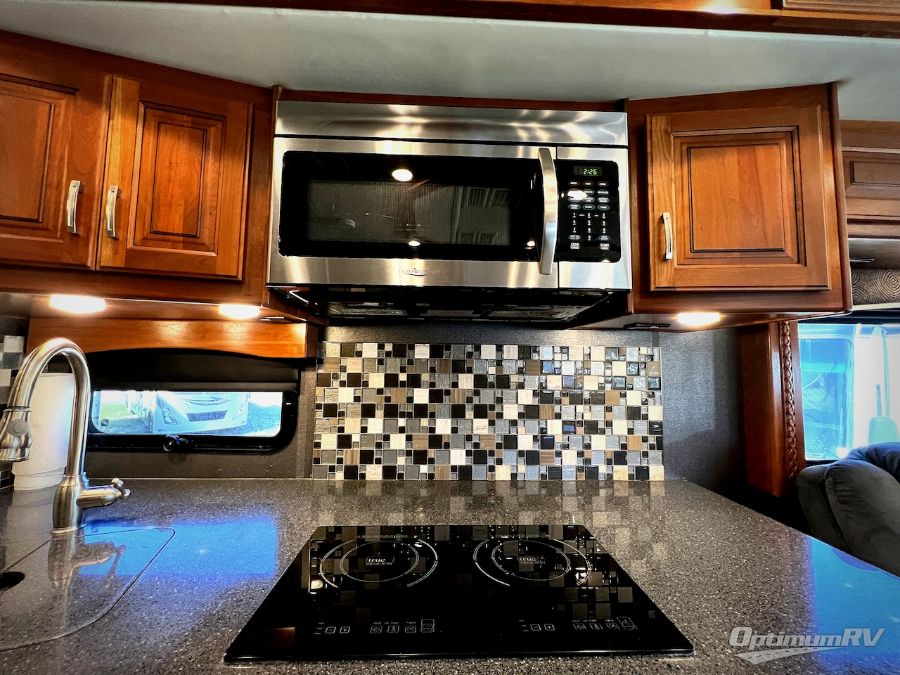 2017 Holiday Rambler Endeavor 40D Photo 15