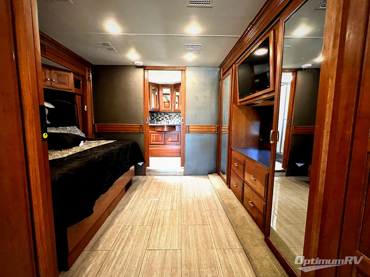 2017 Holiday Rambler Endeavor 40D Photo 21