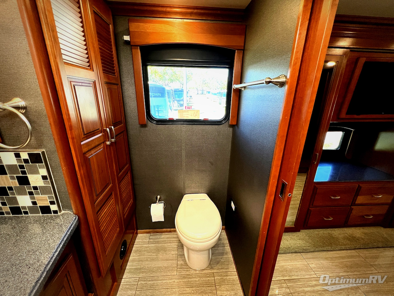 2017 Holiday Rambler Endeavor 40D Photo 26