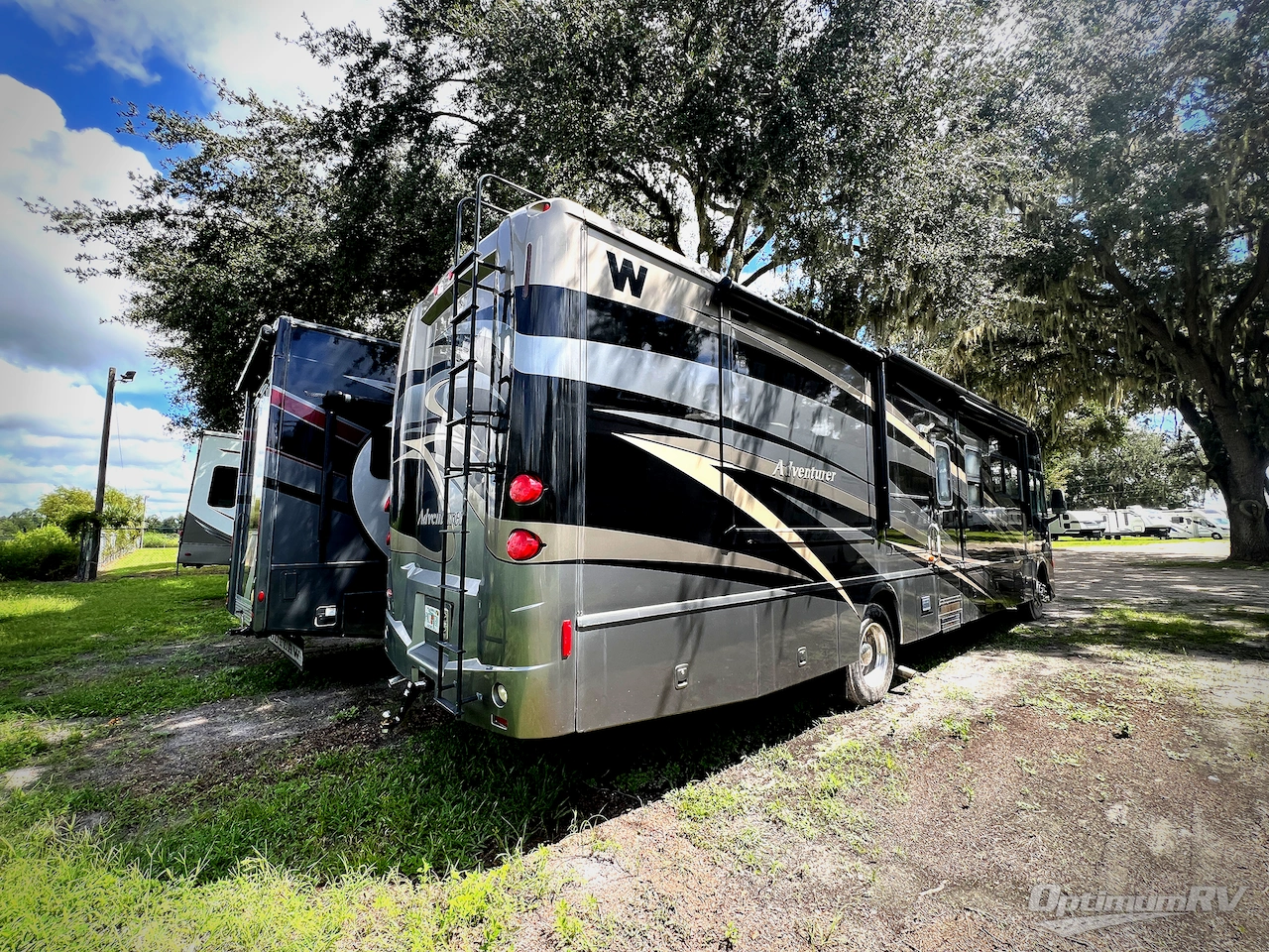 2012 Winnebago Adventurer 37F Photo 16