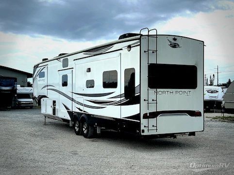 2022 Jayco North Point 377RLBH RV Photo 3