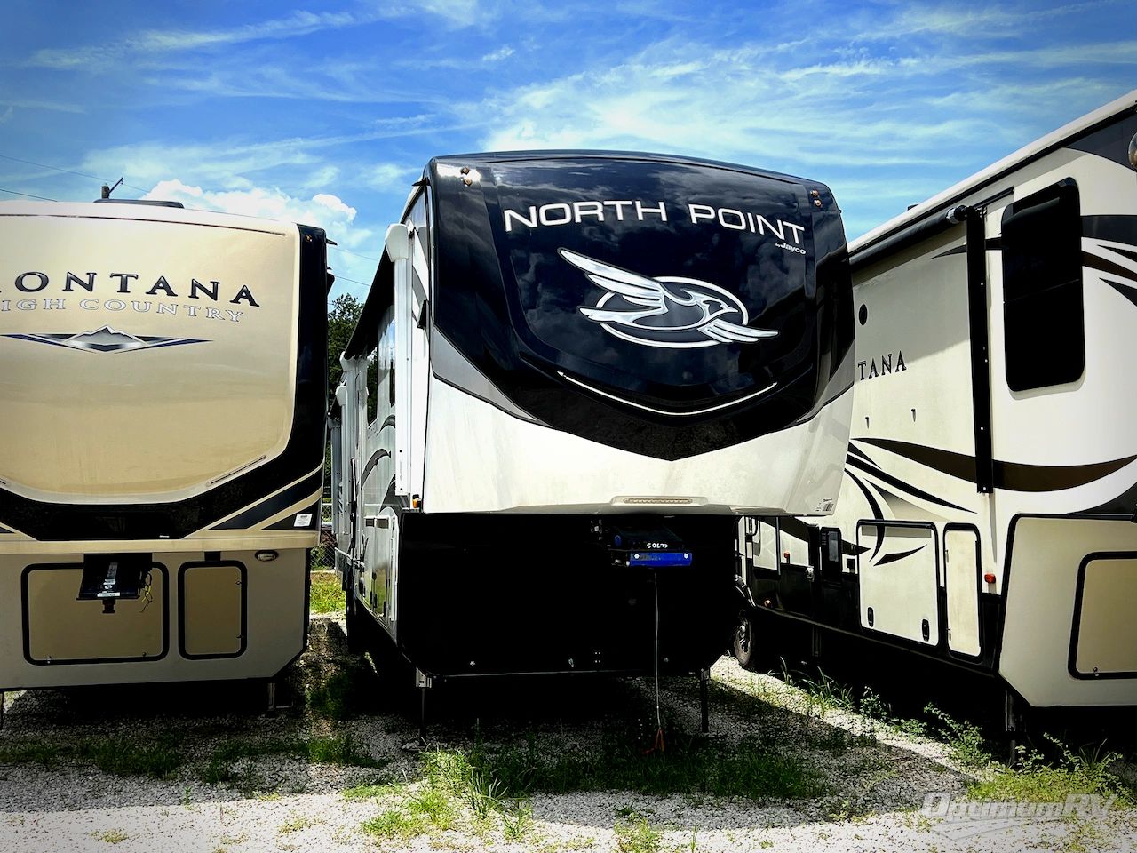 2022 Jayco North Point 377R Photo 1