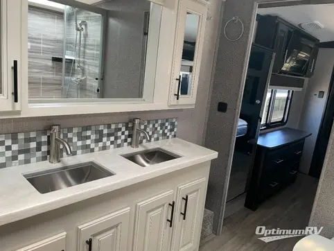 2021 Jayco Pinnacle 36FBTS RV Photo 3