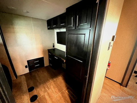 2020 Jayco North Point 377RLBH RV Photo 3