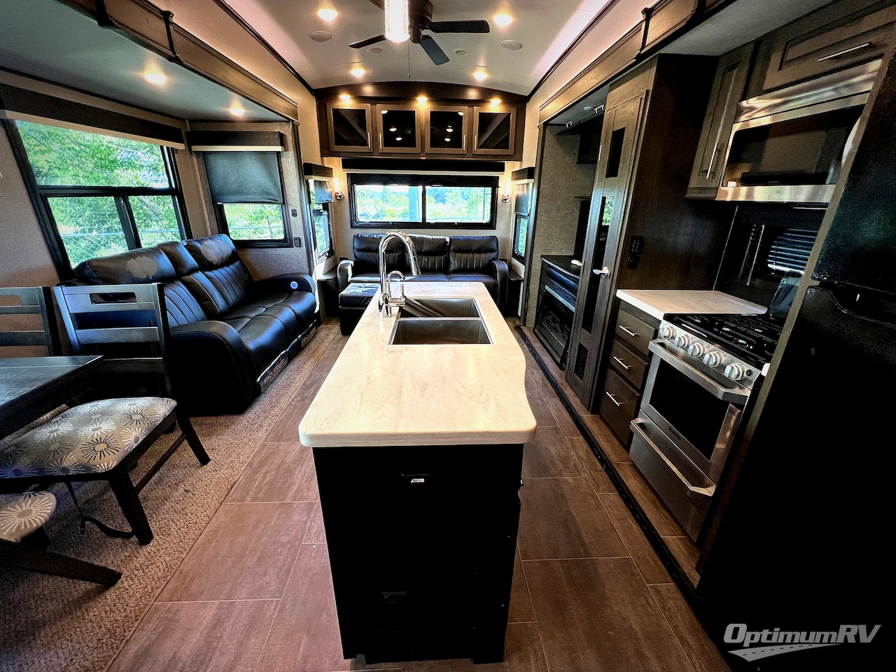 2020 Jayco North Point 377RLBH Photo 7