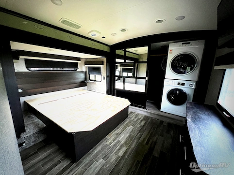 2021 Jayco North Point 377RLBH RV Photo 4