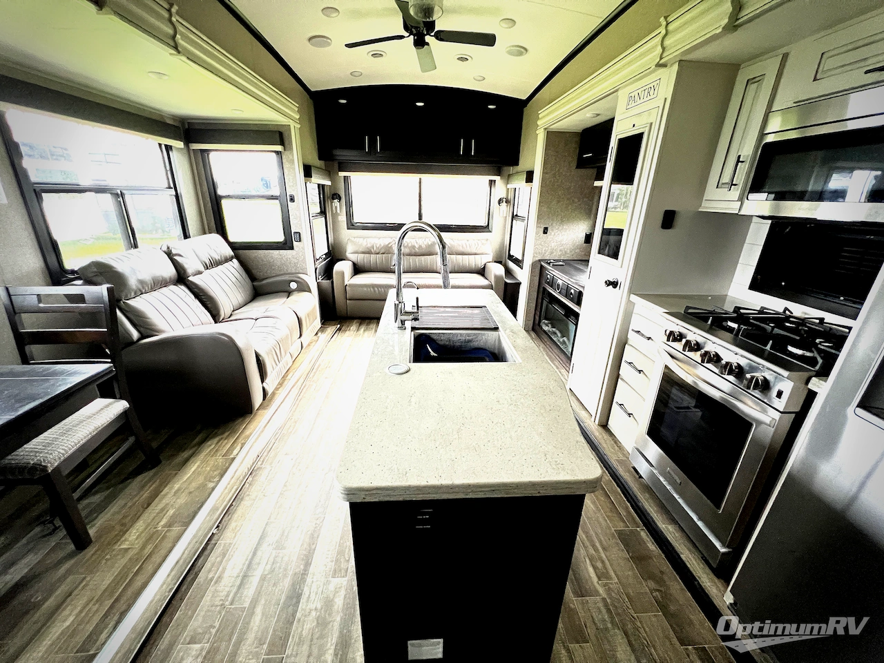2021 Jayco North Point 377RLBH Photo 4