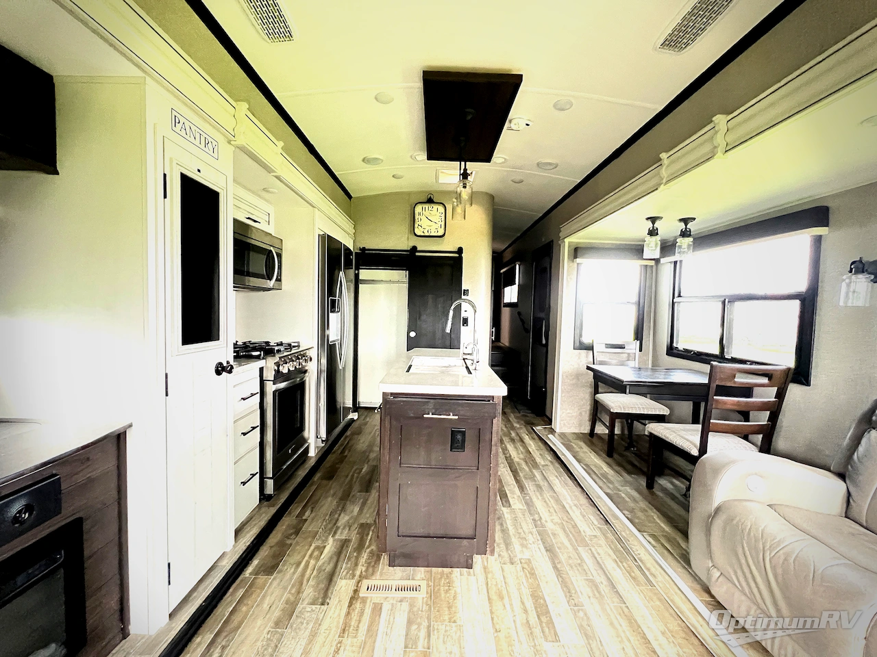 2021 Jayco North Point 377RLBH Photo 5