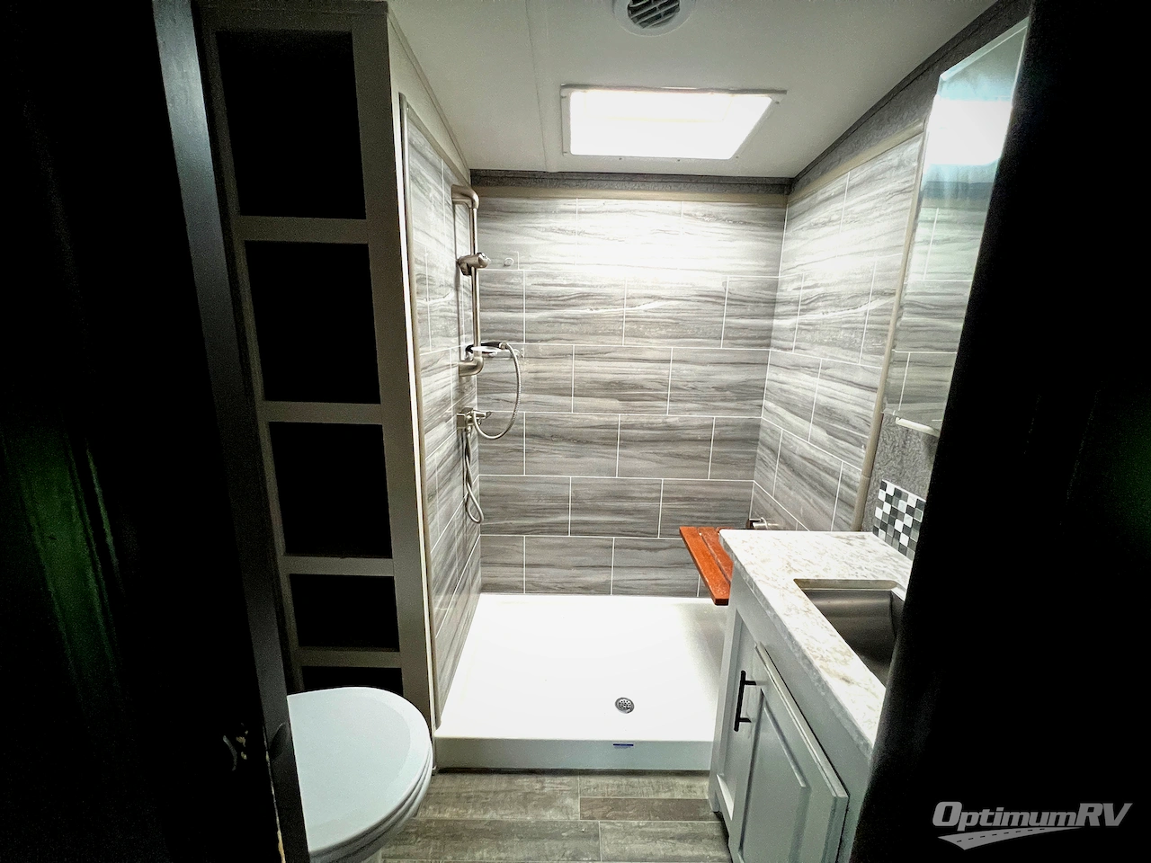 2021 Jayco North Point 377RLBH Photo 18