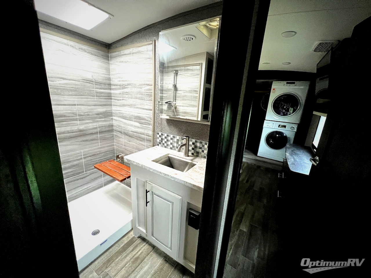 2021 Jayco North Point 377RLBH Photo 19