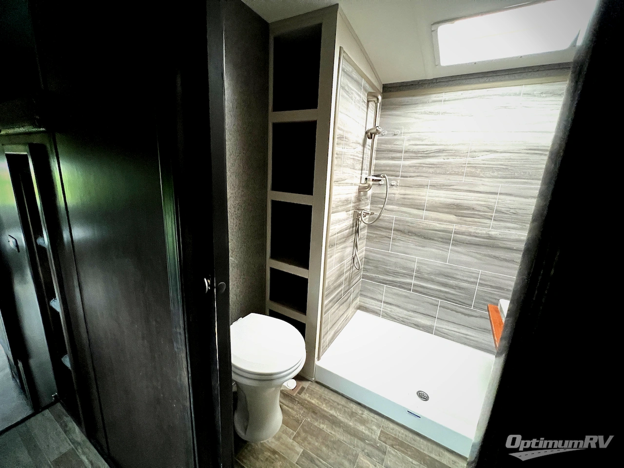 2021 Jayco North Point 377RLBH Photo 20