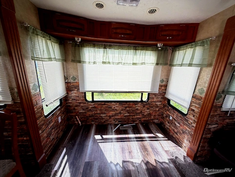 2011 SunnyBrook Bristol Bay 3455CK RV Photo 3