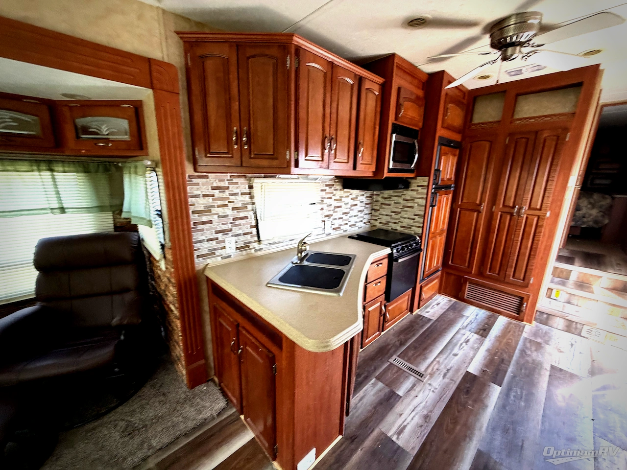 2011 SunnyBrook Bristol Bay 3455CK Photo 11