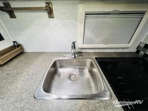 2021 Northern Lite Limited Edition 10-2EXLEDB RV Photo 3