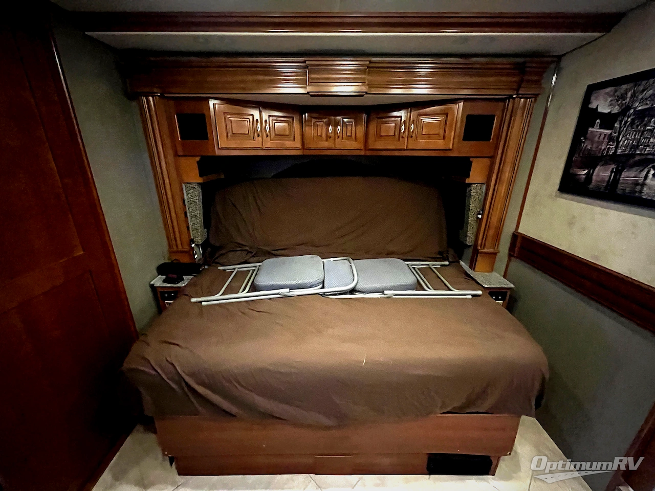 2015 Fleetwood Discovery 40E Photo 16