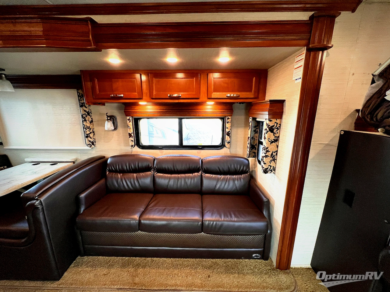 2018 Jayco Seneca 37FS Photo 9