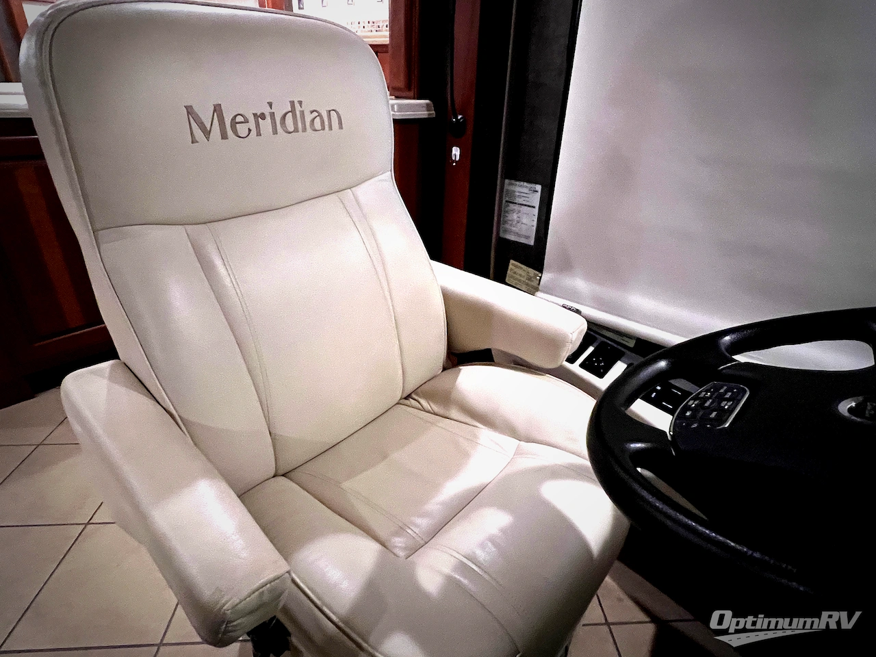 2015 Itasca Meridian 40R Photo 7