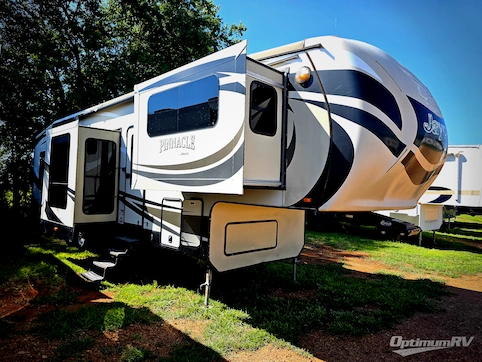 Used 2015 Jayco Pinnacle 38FLSA Featured Photo