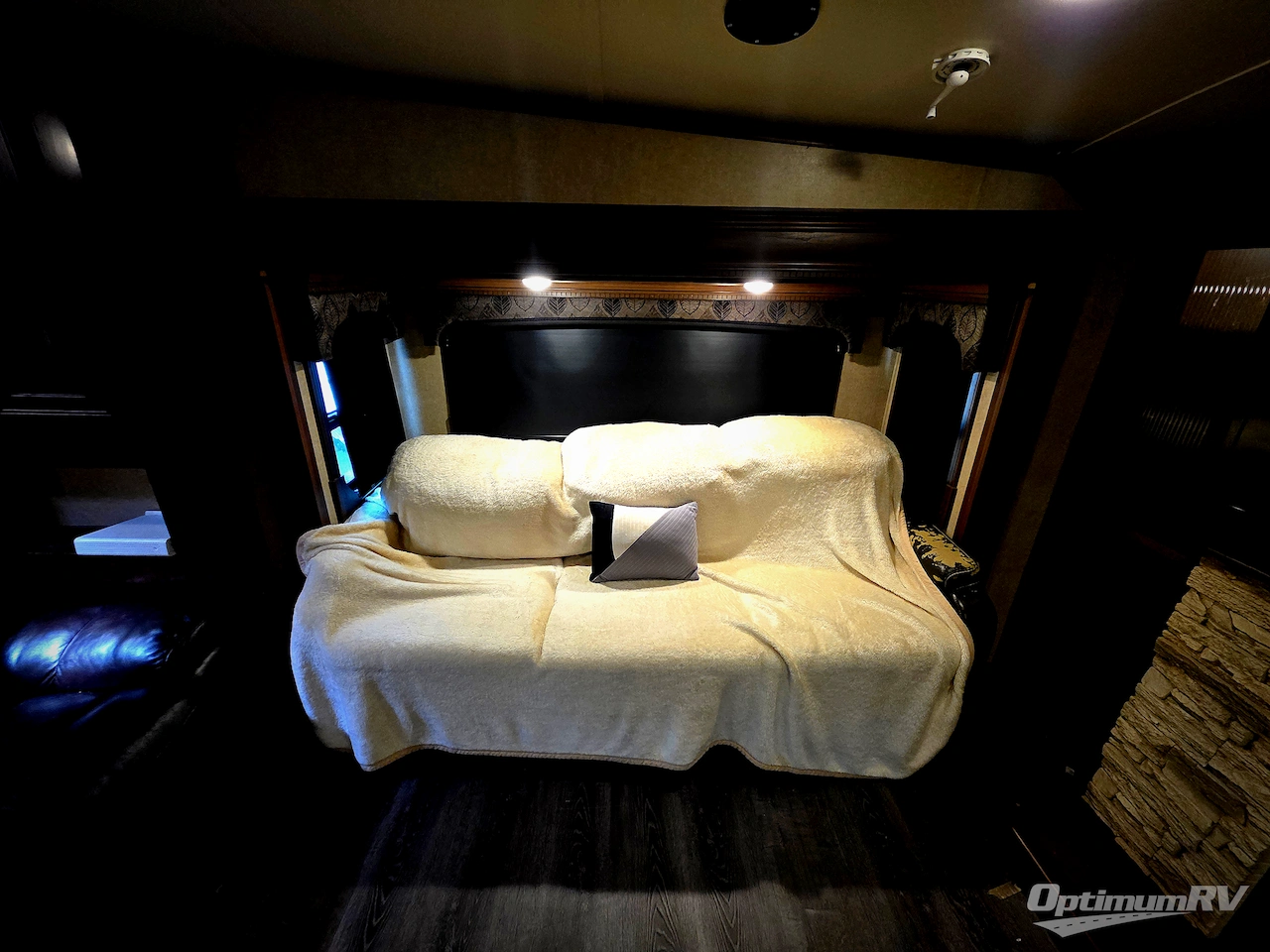 2015 Jayco Pinnacle 38FLSA Photo 4