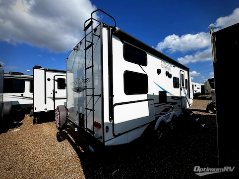 2021 Coachmen Freedom Express Ultra Lite 238BHS RV Photo 2