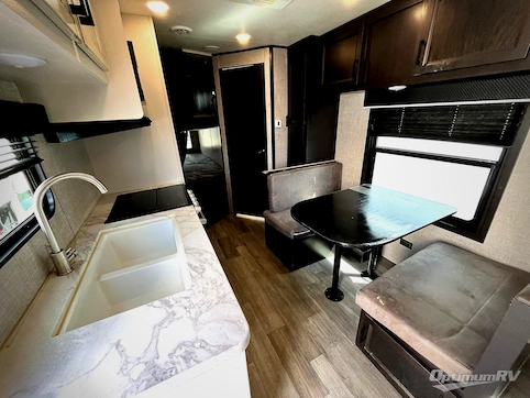 2022 Jayco Jay Flight SLX 8 224BH RV Photo 2