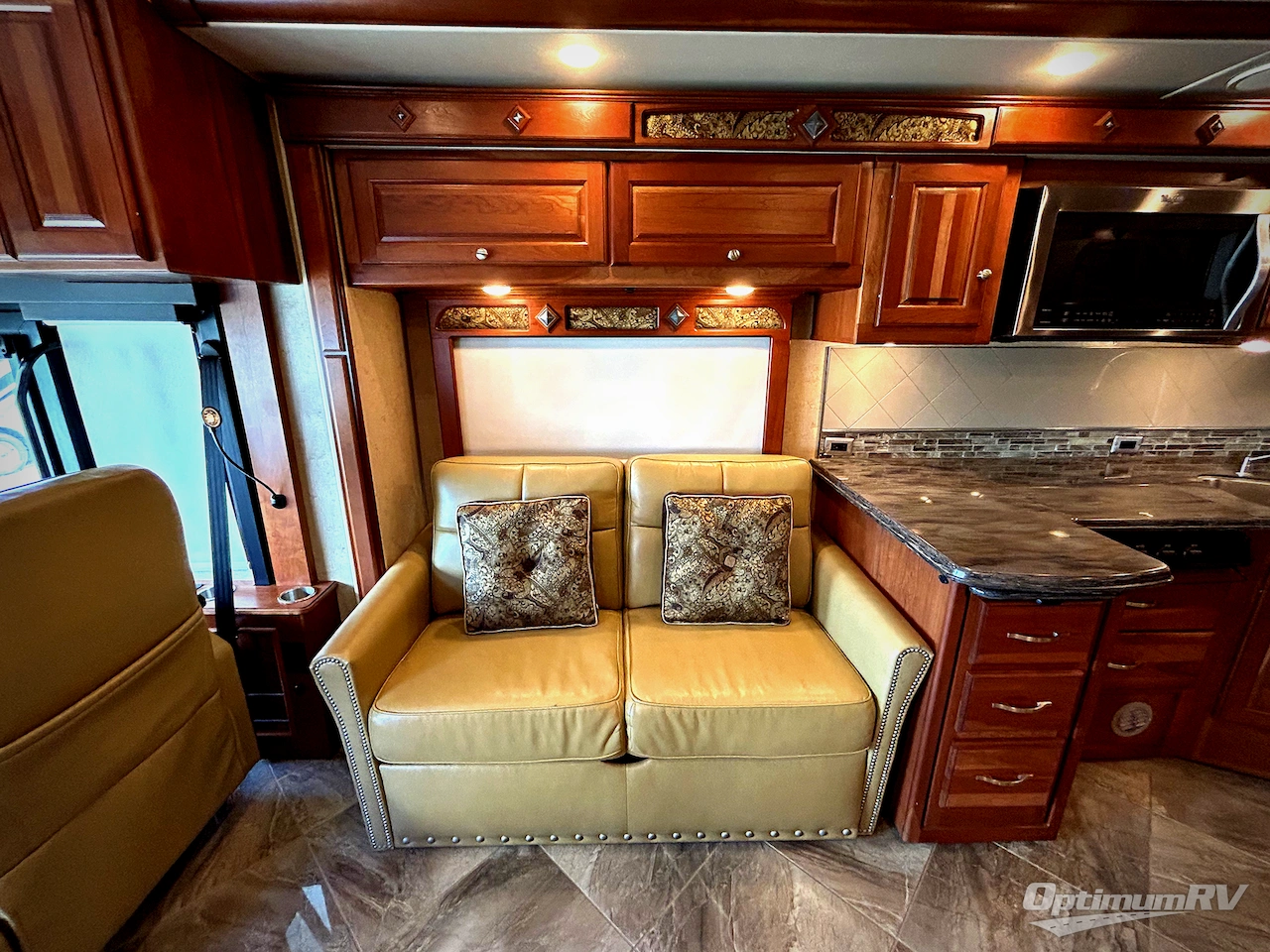 2016 Itasca Meridian 36M Photo 11