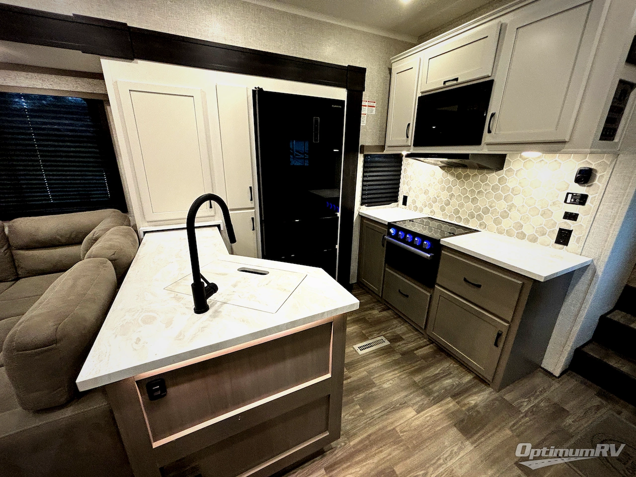 2024 Jayco Seismic 395 Photo 6