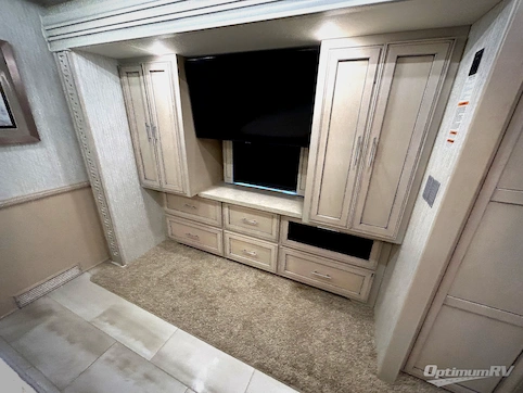 2022 Newmar Ventana 4369 RV Photo 4