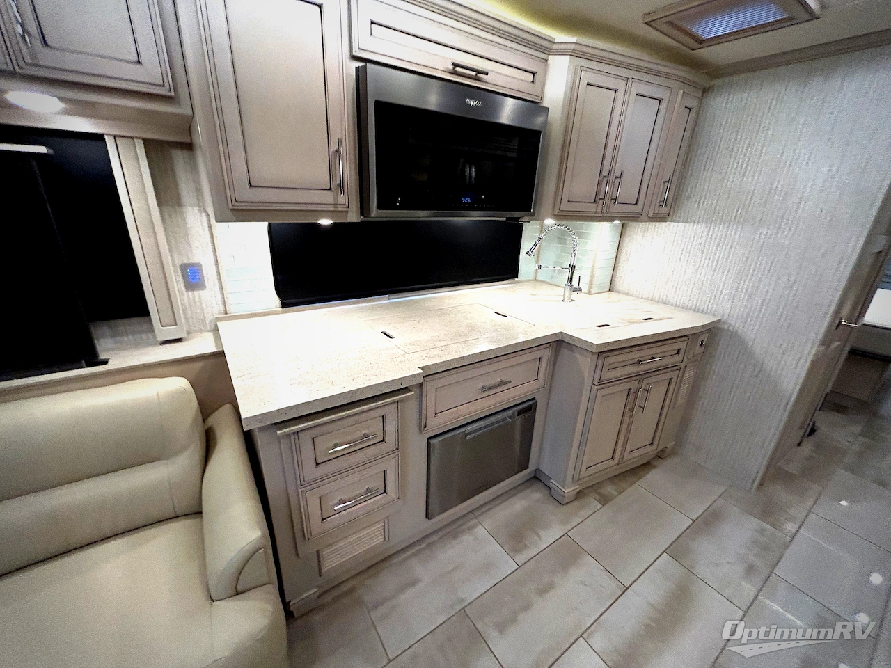 2022 Newmar Ventana 4369 Photo 12