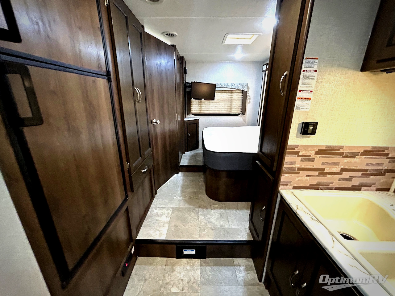 2020 Coachmen Freelander 26RS Ford 350 Photo 15