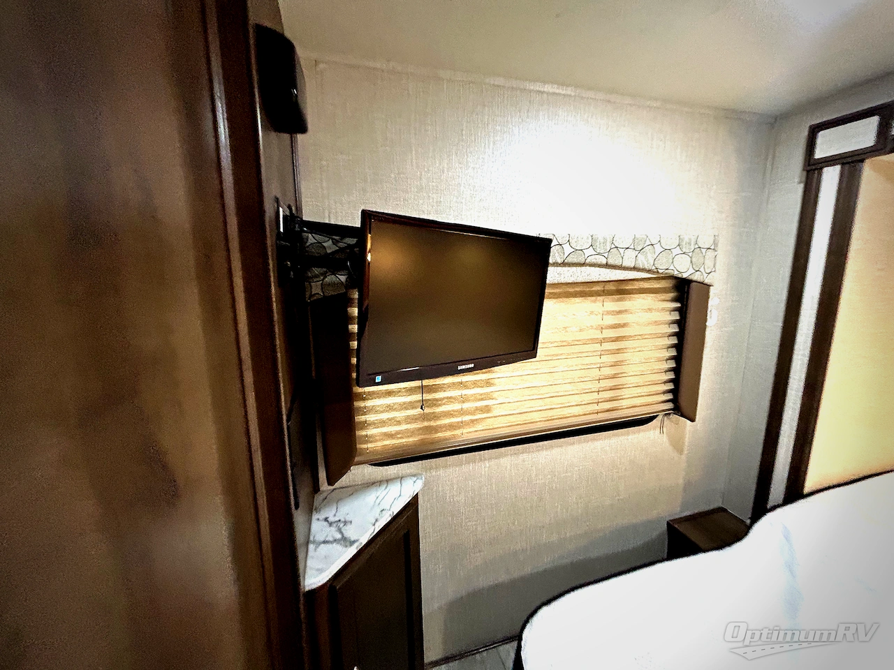 2020 Coachmen Freelander 26RS Ford 350 Photo 19