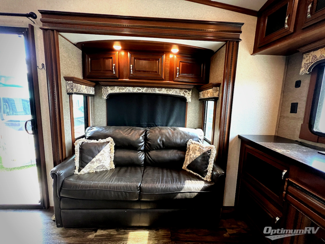 2017 Jayco Pinnacle 38REFS Photo 8