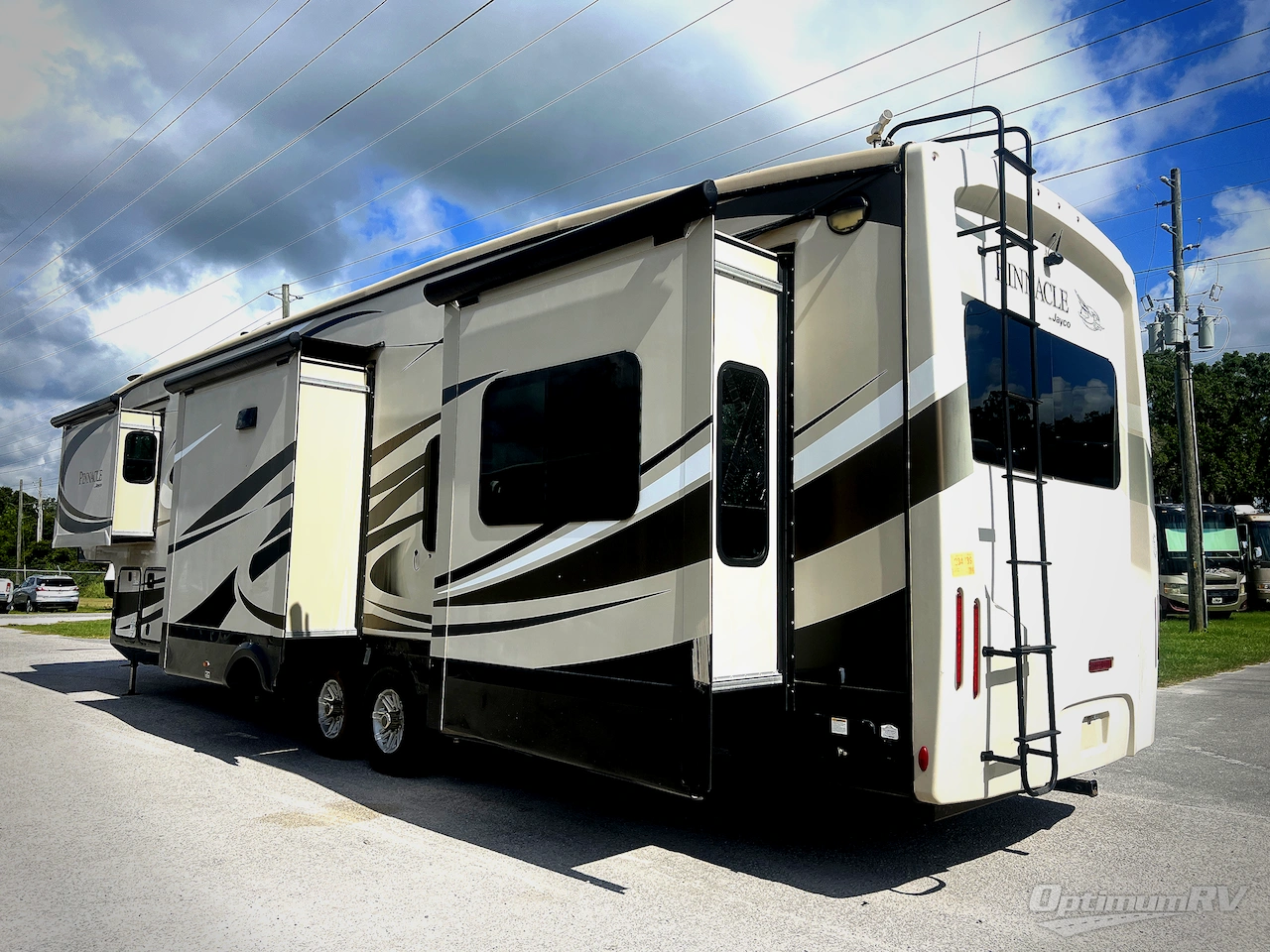 2017 Jayco Pinnacle 38REFS Photo 3