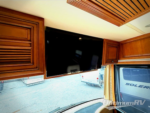 2014 Newmar Dutch Star 4369 RV Photo 2