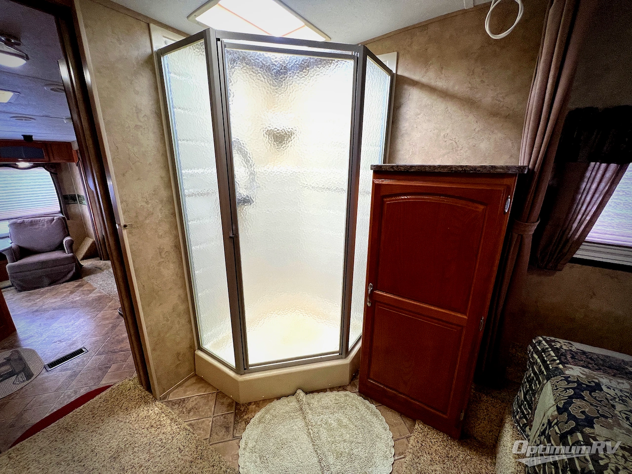 2009 Keystone Cougar 276RLS Photo 17