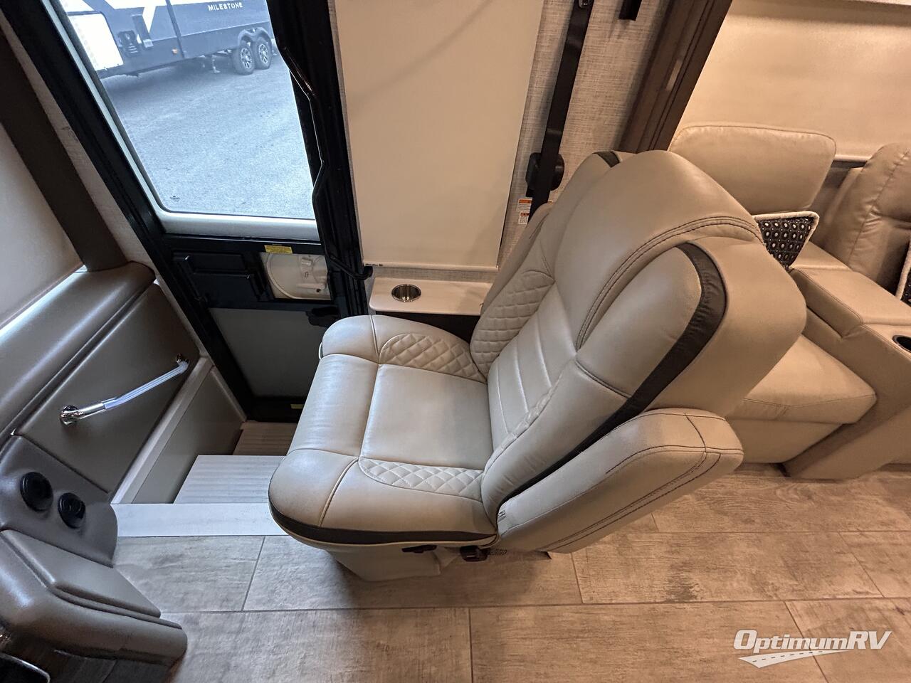 2022 Thor Aria 3401 Photo 3