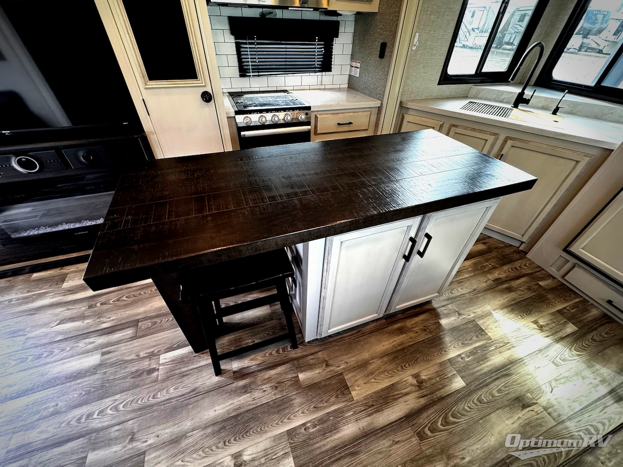 2023 Jayco Eagle 319MLOK Photo 7