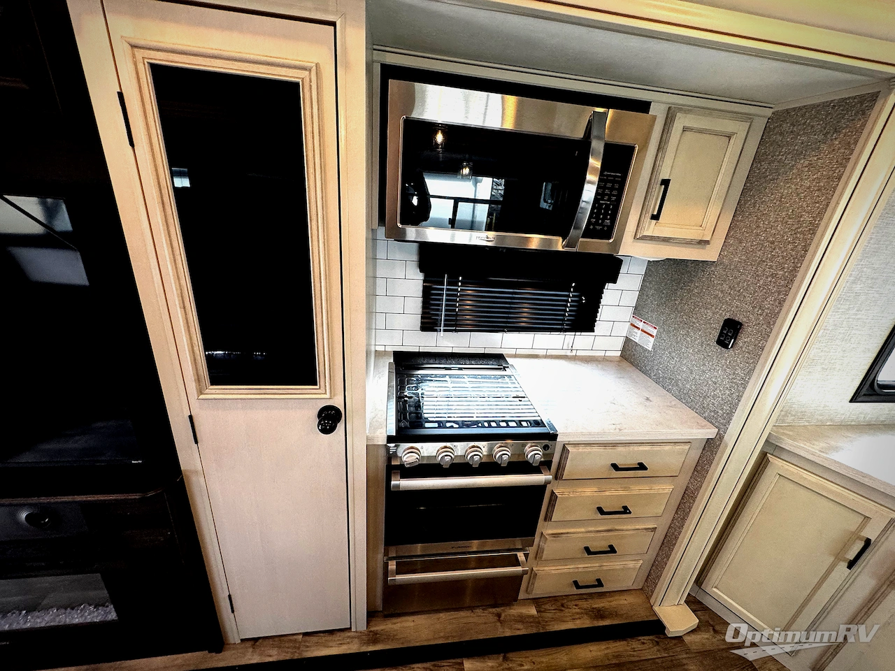 2023 Jayco Eagle 319MLOK Photo 8