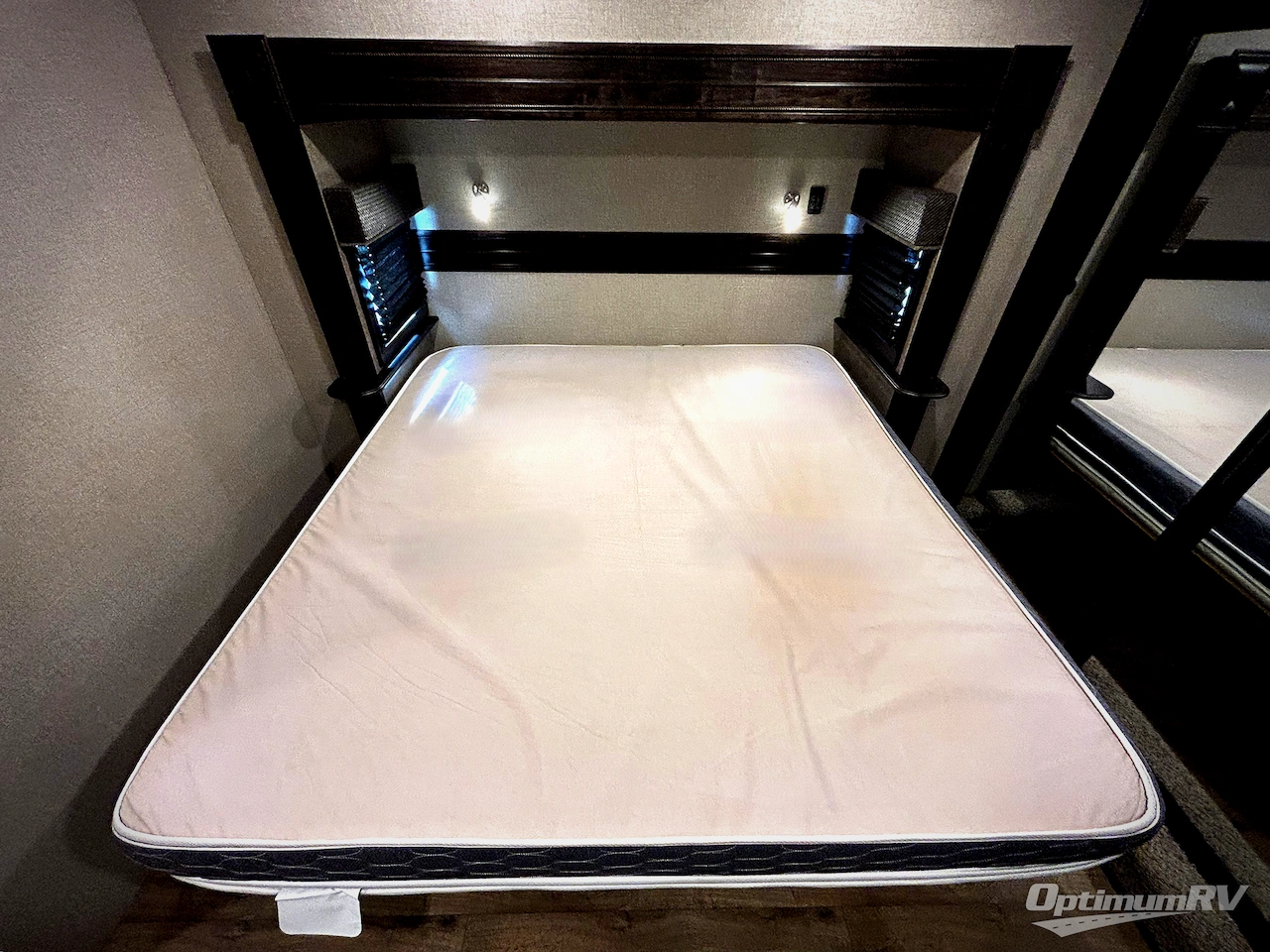 2020 Jayco Eagle 319MLOK Photo 9