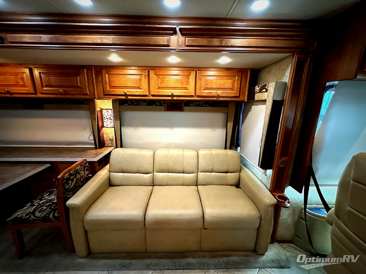 2010 Tiffin Phaeton 40QTH Photo 9