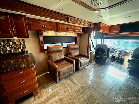 2012 Fleetwood Discovery 40X RV Photo 3