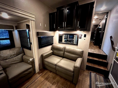 2021 Jayco Eagle 319MLOK RV Photo 3