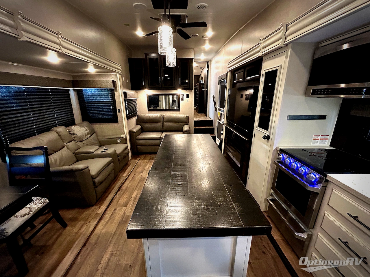 2021 Jayco Eagle 319MLOK Photo 2