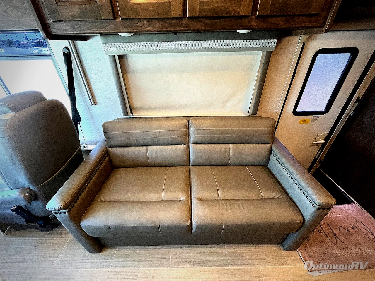 2019 Coachmen Sportscoach SRS RD 366BH Photo 9