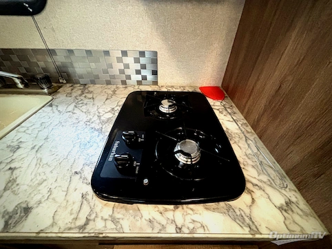 2018 Jayco Jay Feather 7 19XUD RV Photo 3