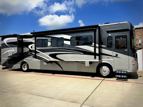 Used 2010 Winnebago Tour 40BD Featured Photo