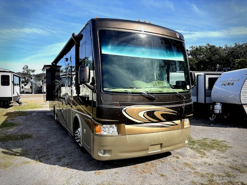 Used 2014 Thor Palazzo 33 2 Featured Photo