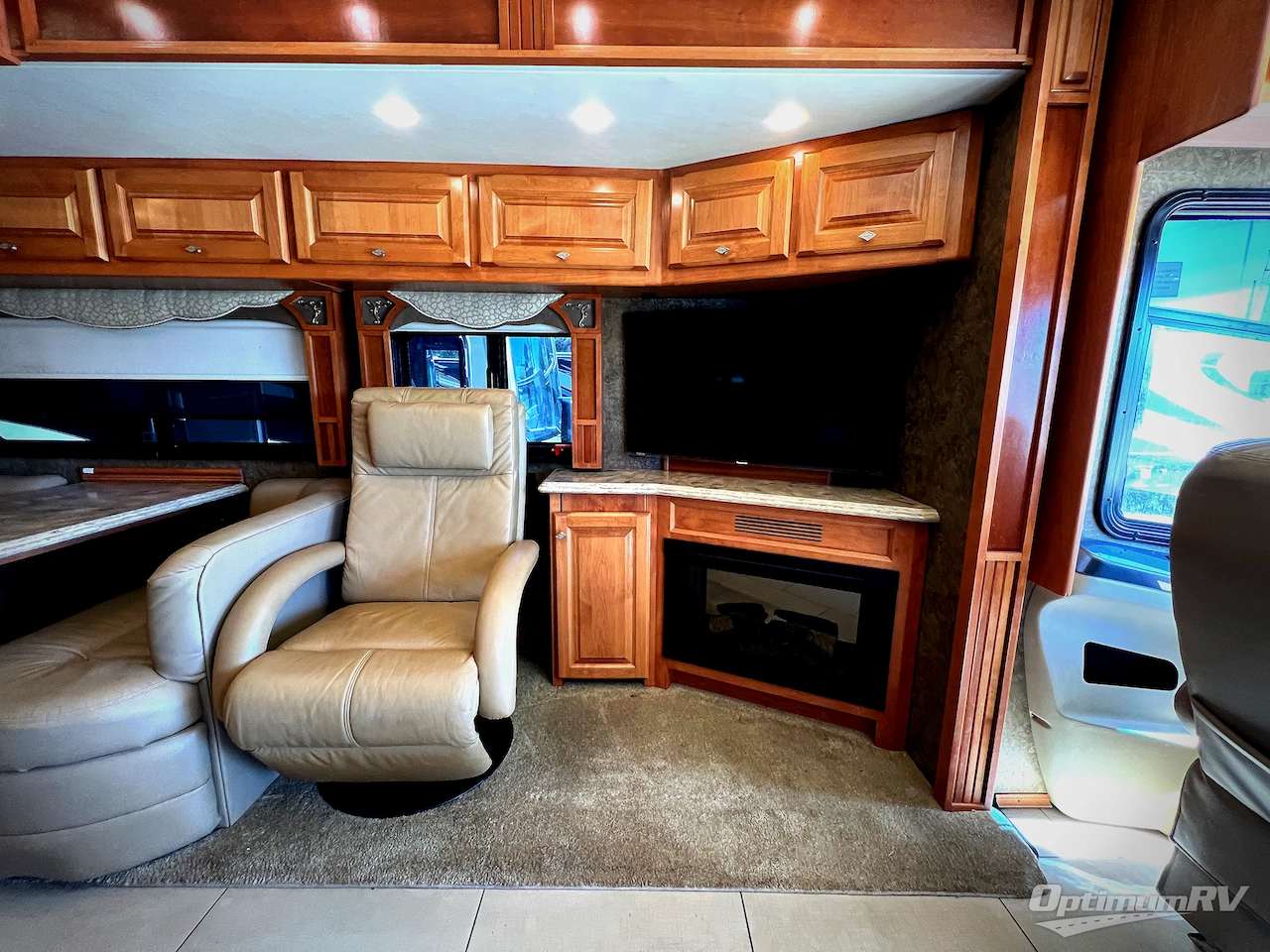 2014 Tiffin Phaeton 40QTH Photo 9