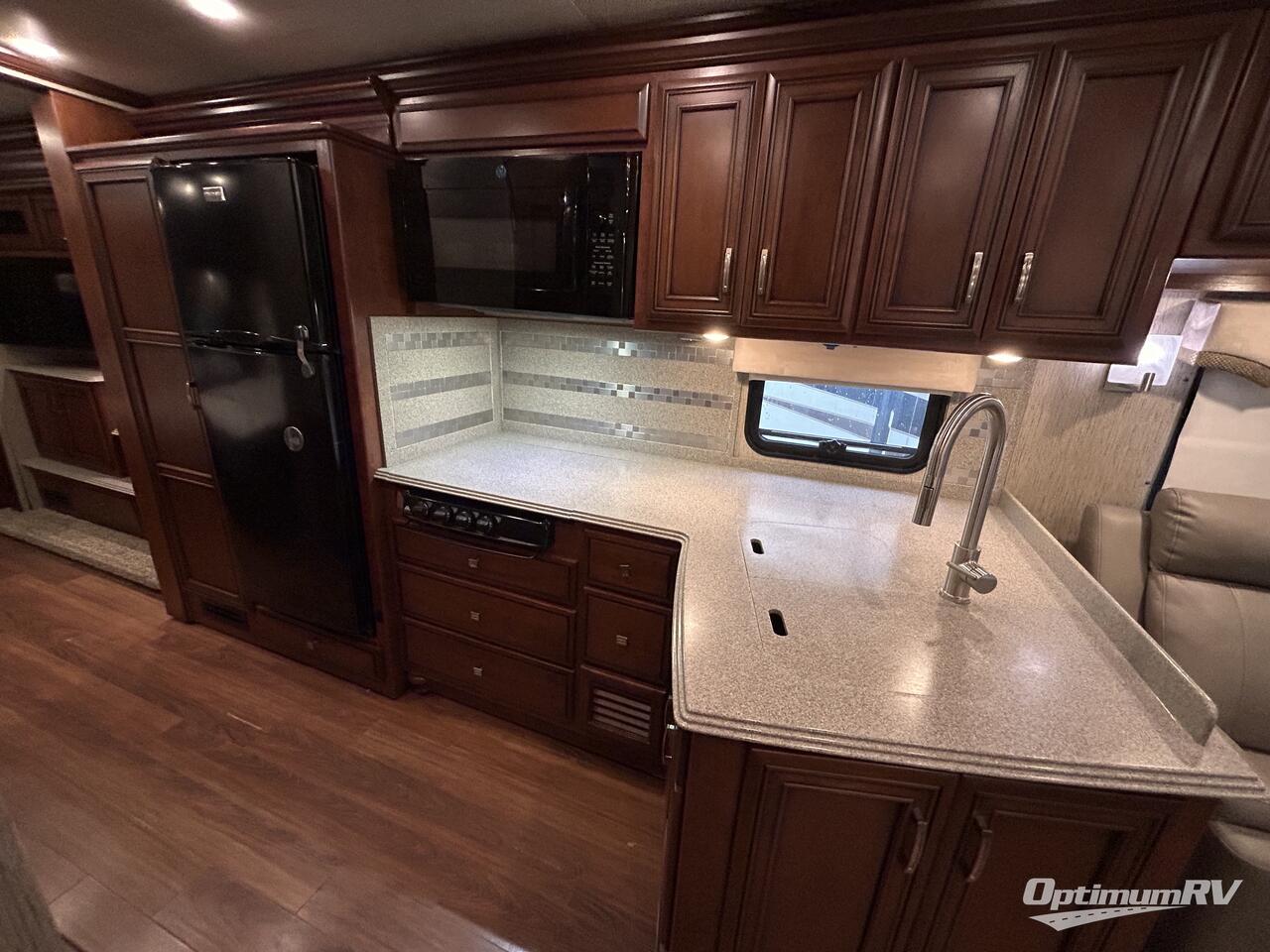2016 Newmar Ventana LE 3436 Photo 8