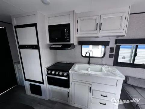 2022 Jayco Jay Flight SLX 8 264BH RV Photo 4
